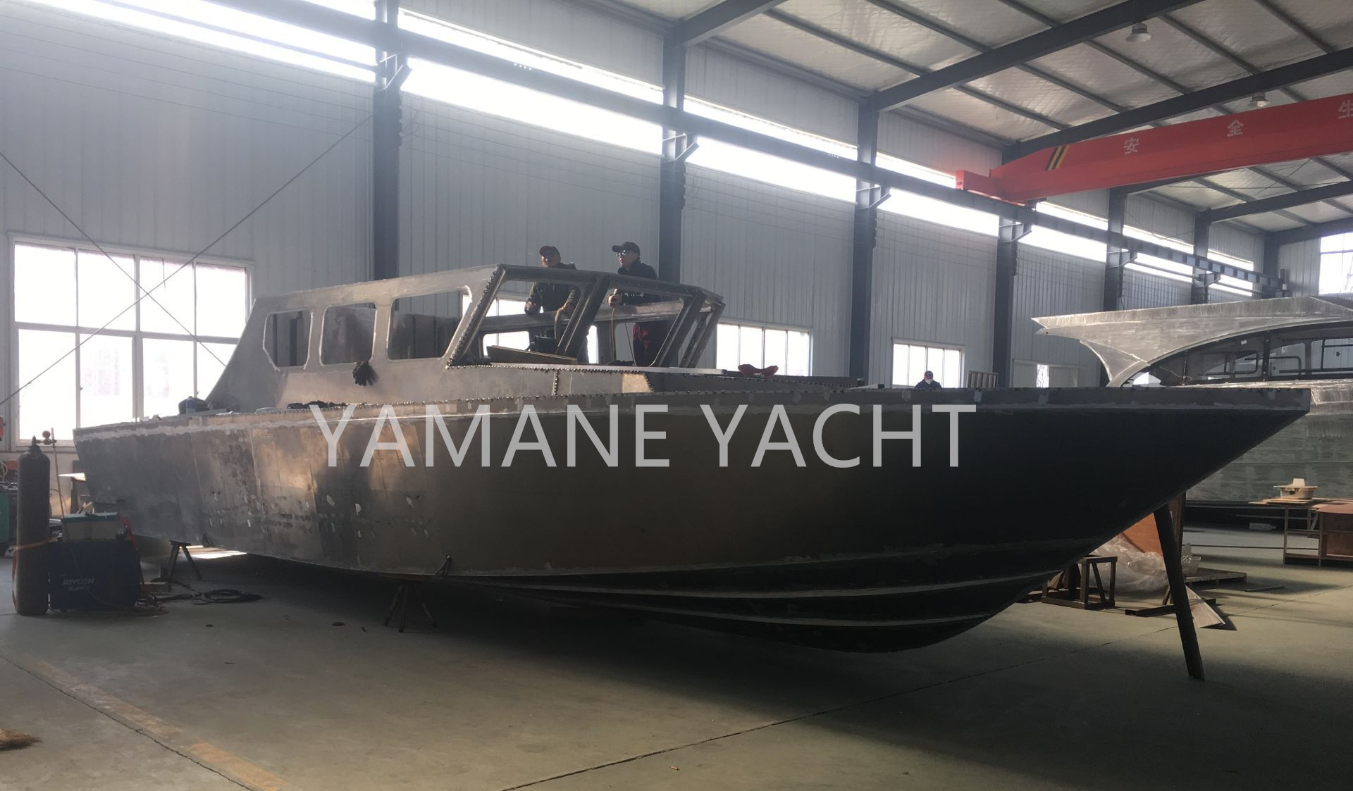 BATEAU PILOTE DE PATROUILLEUR EN ALUMINIUM FABRICANT YAMANE