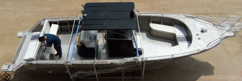 Bateau-de-travail-de-peche-en-aluminium