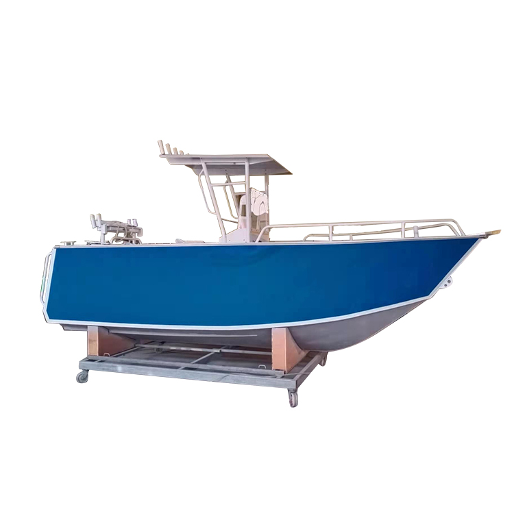 Bateau en aluminium léger et résistant pour l'eau salée