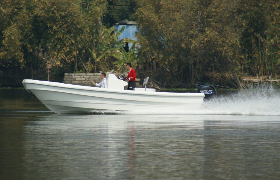 bateau panga.png