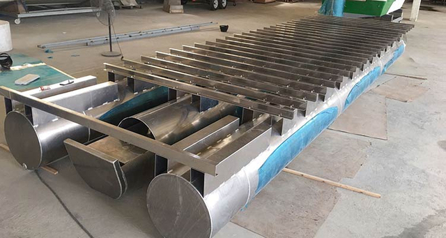 3-strong-construct-pour-bateau-ponton