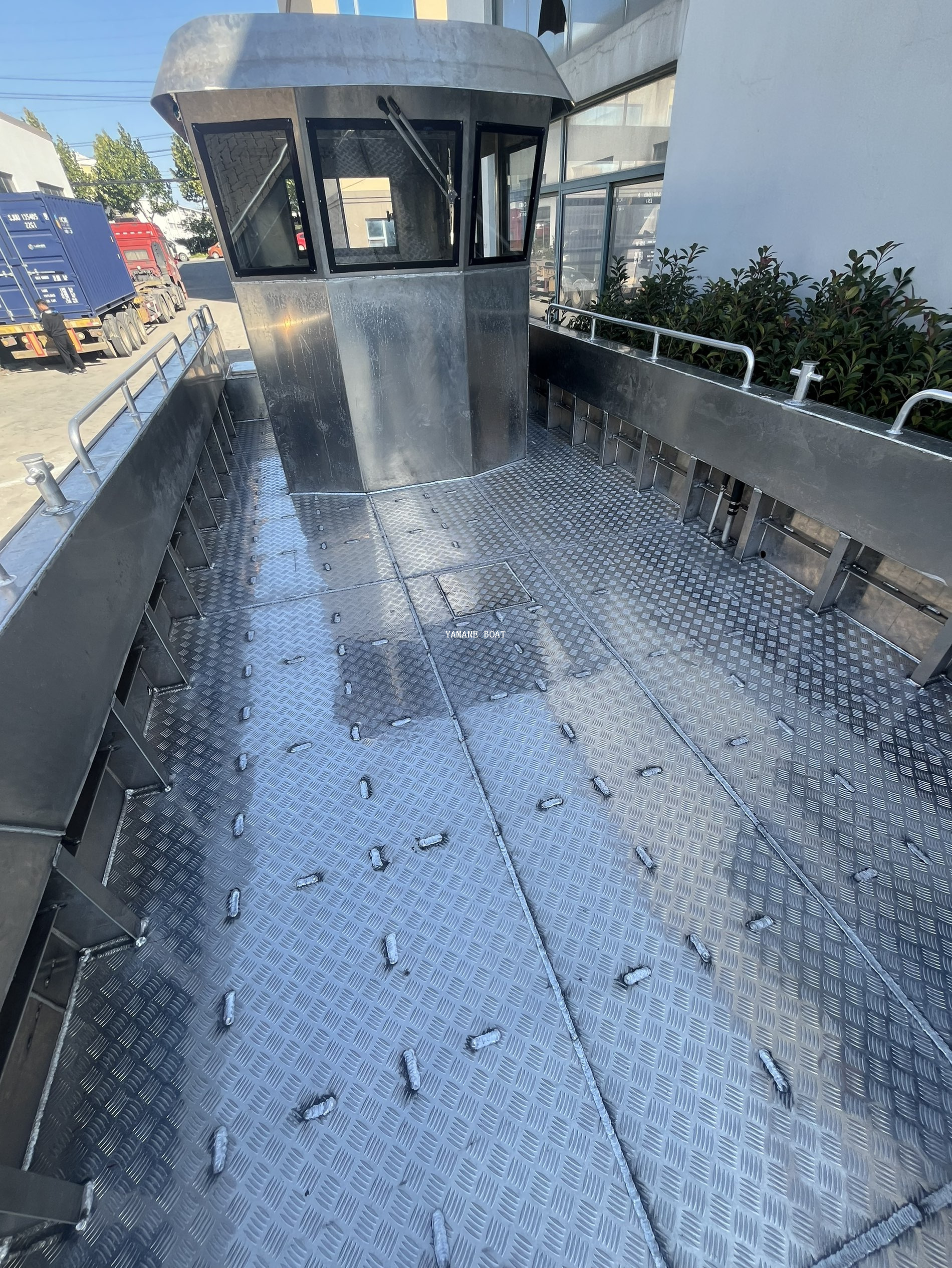 Péniche de débarquement en aluminium de 10 m avec nez poussoir en caoutchouc lourd