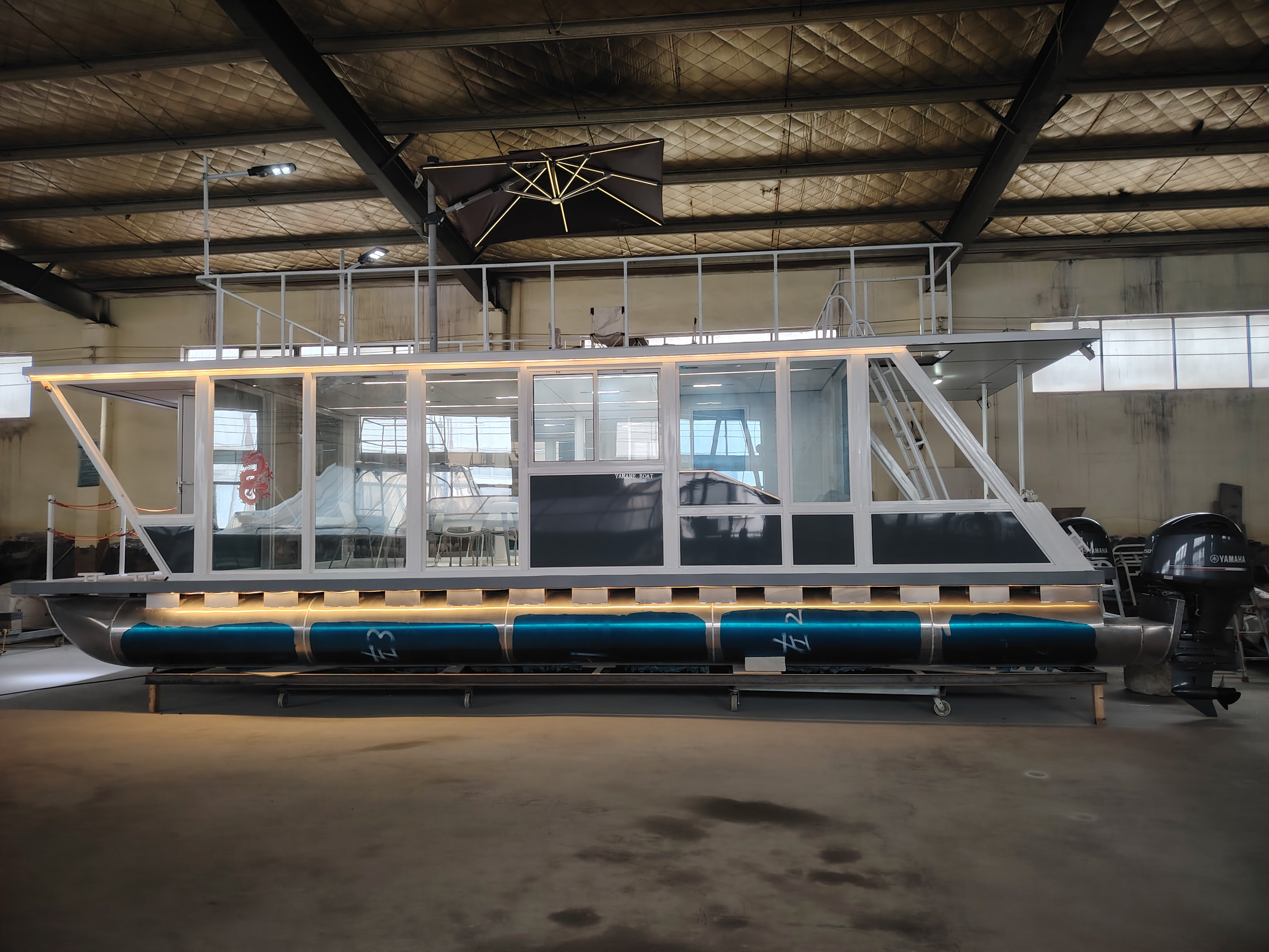 Bateau-maison ponton en aluminium