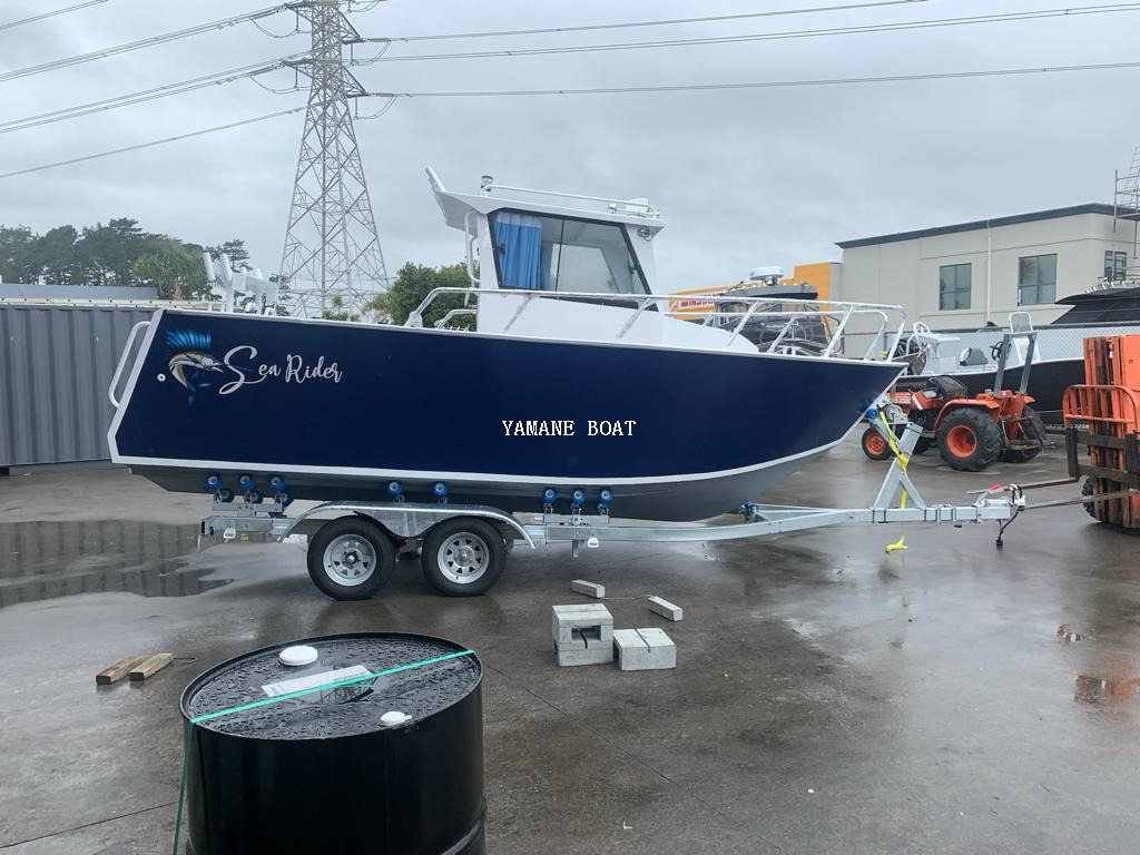 Bateau de loisirs de pêche à cabine complète en aluminium de 7 m 23 pieds