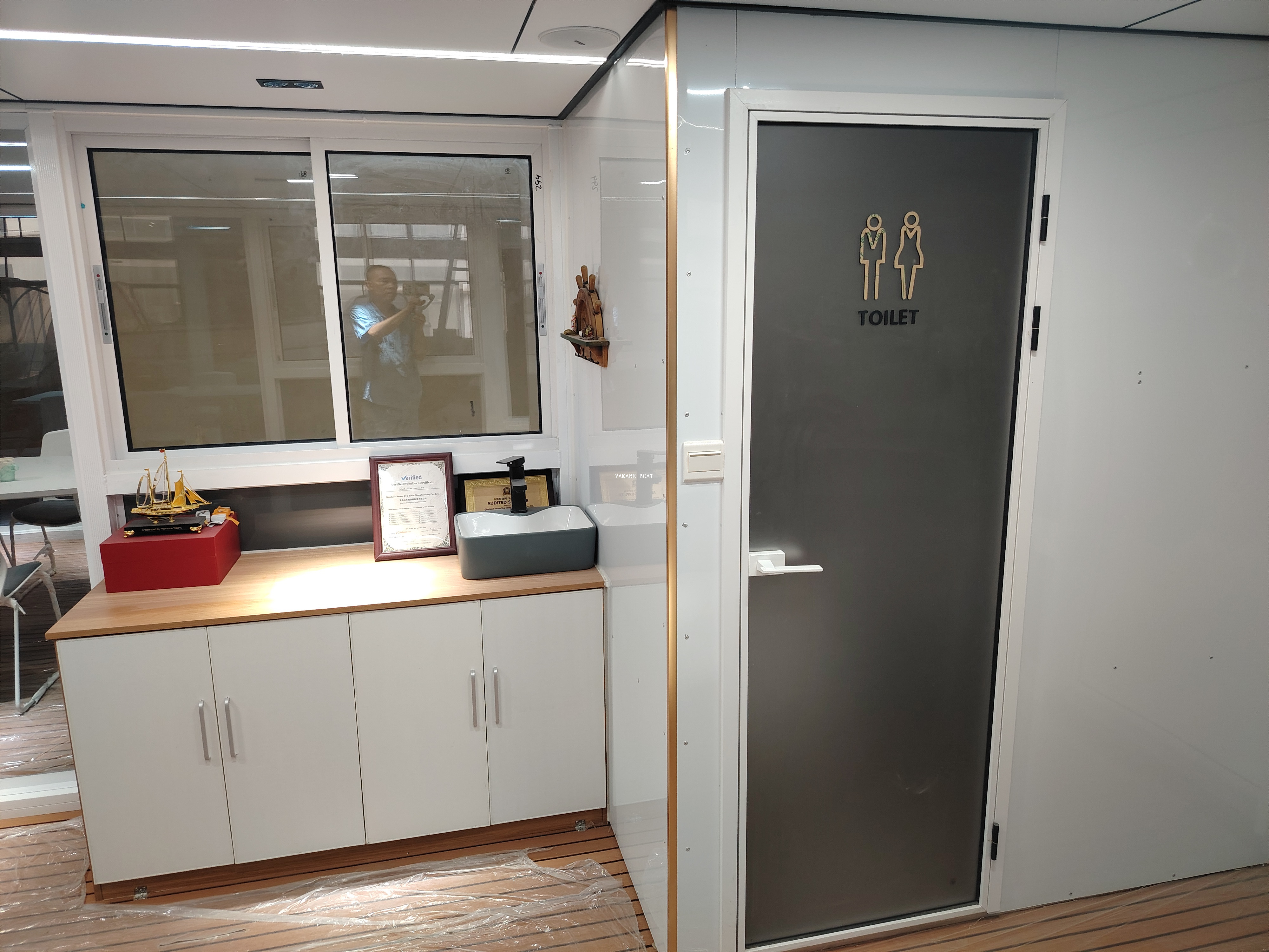 Bateau-maison ponton en aluminium