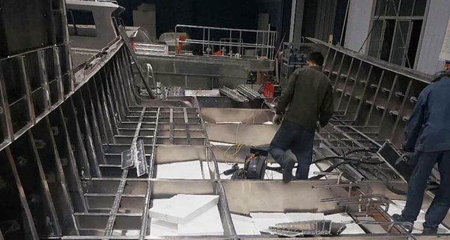 3-sous-pont-avec-mousse-flottation-suffisamment sûr