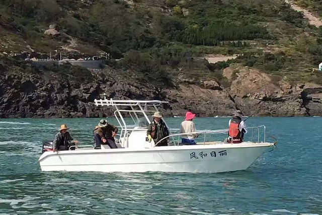 bateau-de-peche-professionnel3