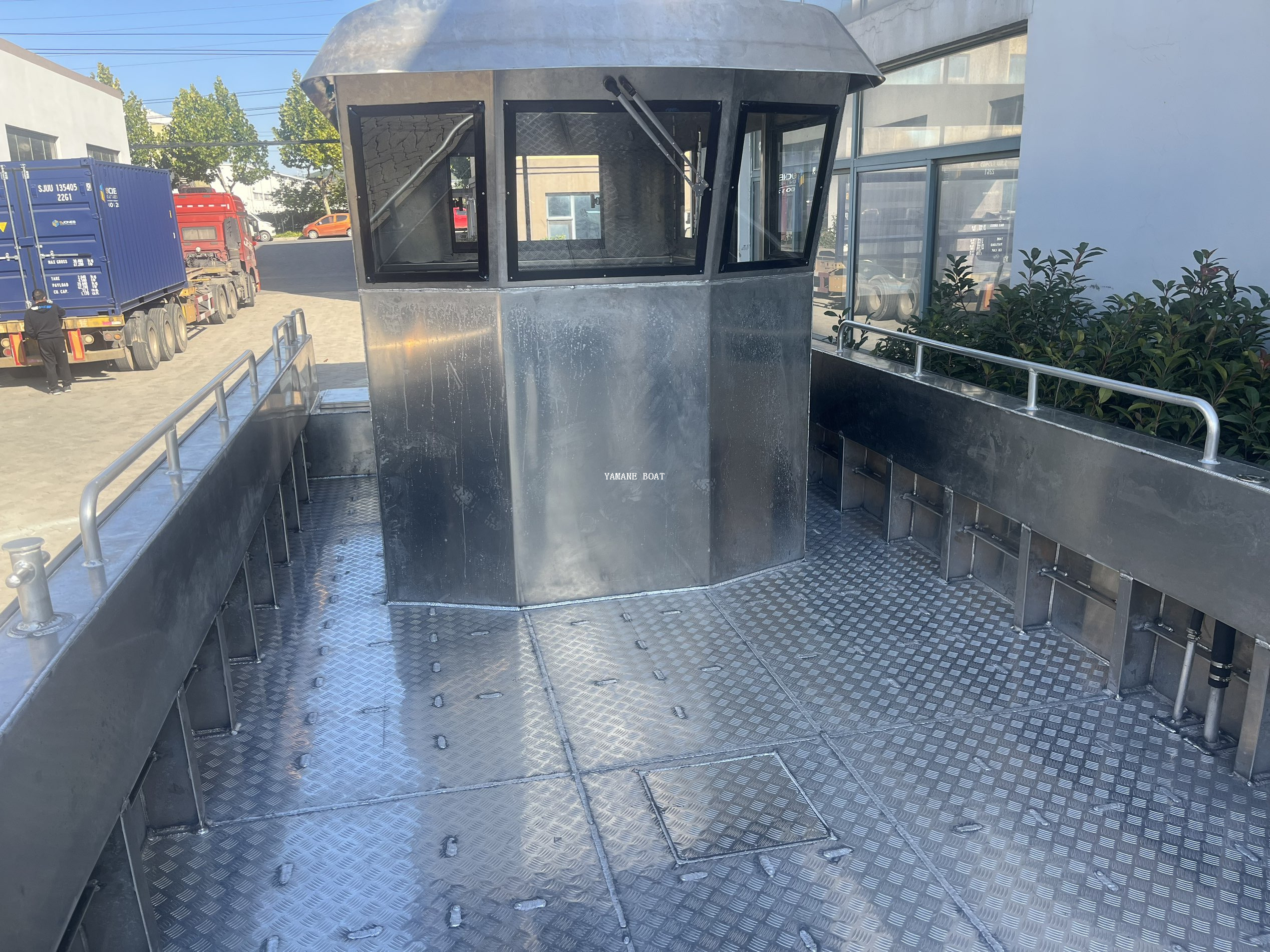 Péniche de débarquement en aluminium de 10 m avec nez poussoir en caoutchouc lourd