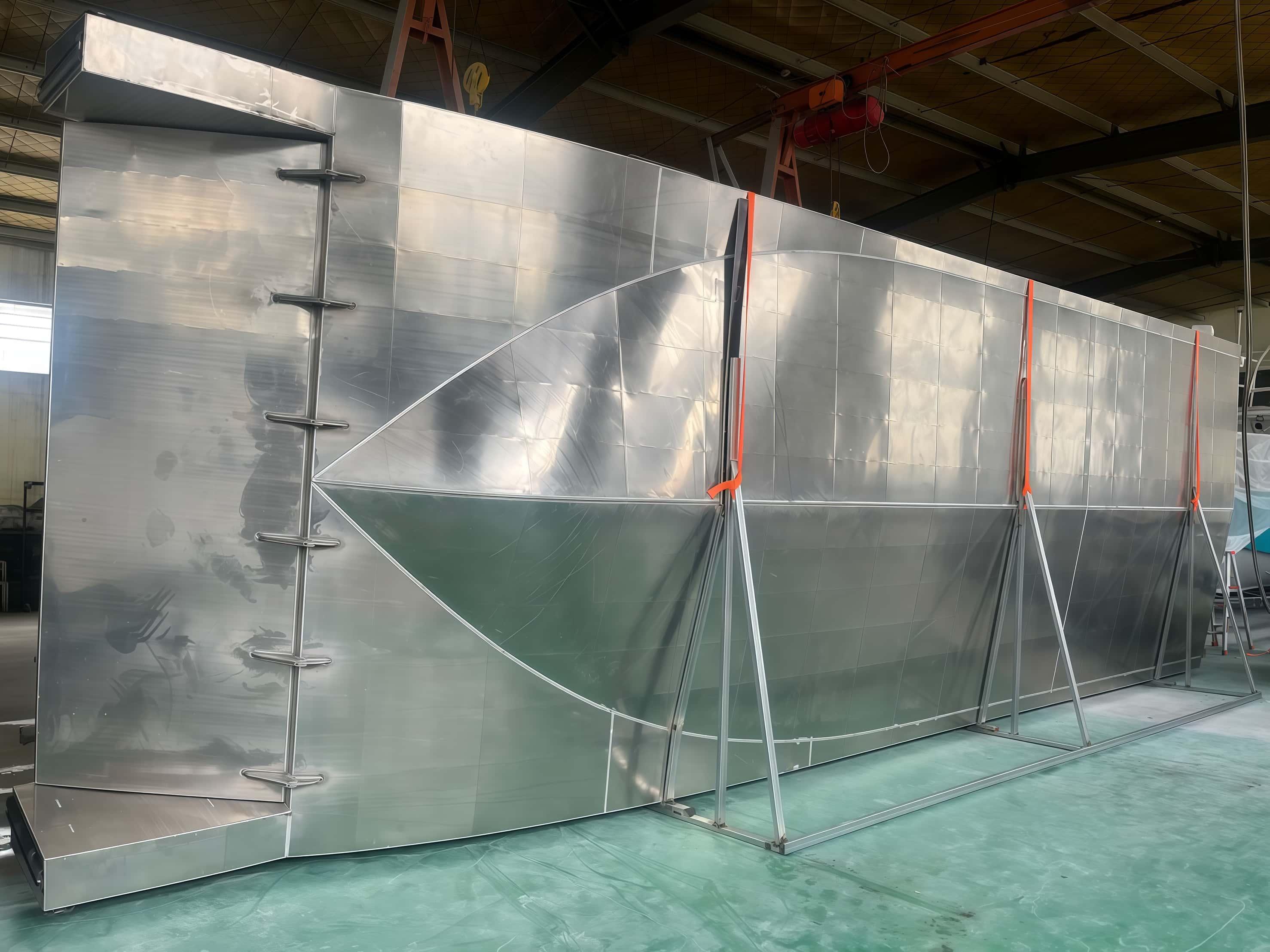 exp&eacute;dition de p&eacute;niches de d&eacute;barquement Yamane Ryu Yacht Factory.jpg